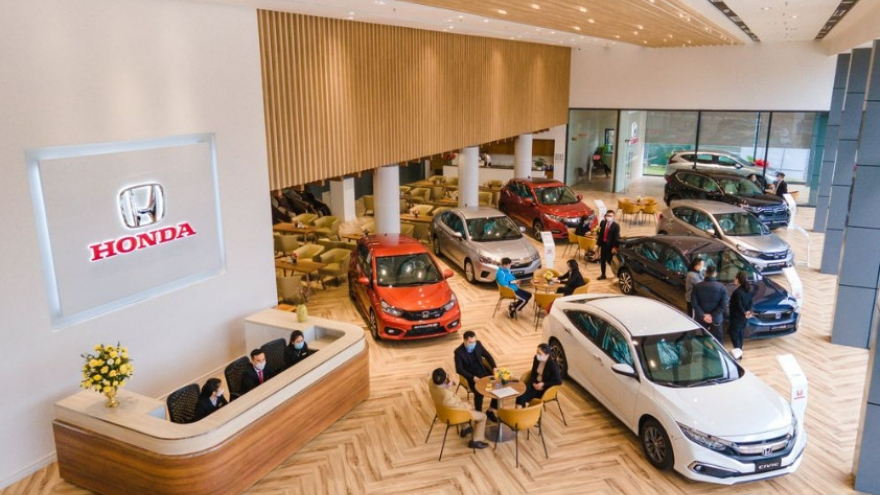 Sedan hạng D tại Việt Nam: Doanh số "đội sổ" giữa xu hướng xe gầm cao